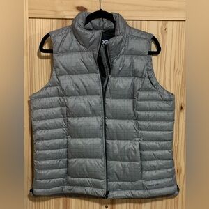 Land’s End Ladies Puffer Vest Black and White Plaid Size L